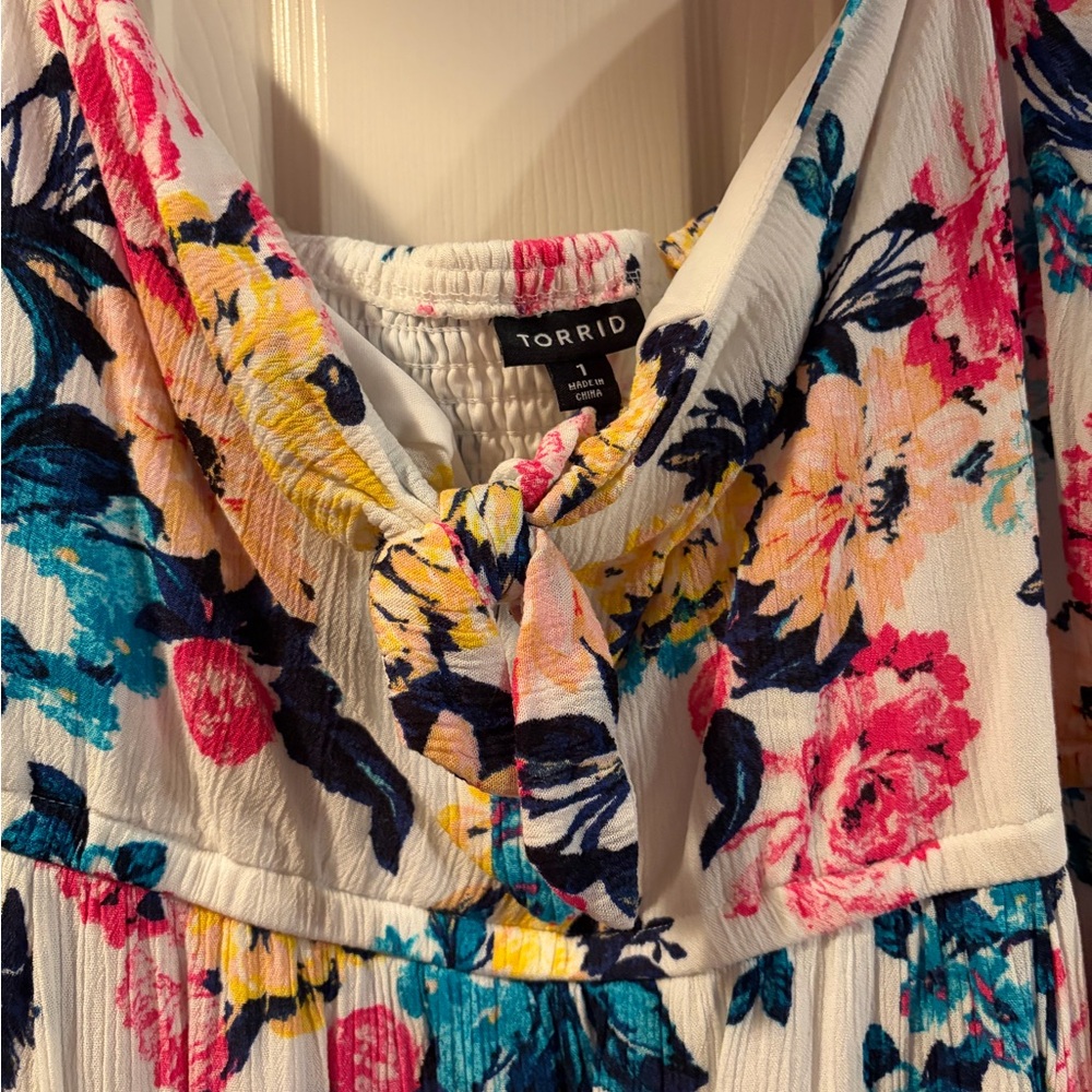 Torrid Floral Print Dress with Short Sleeves Size 1 - Picture 2 of 4